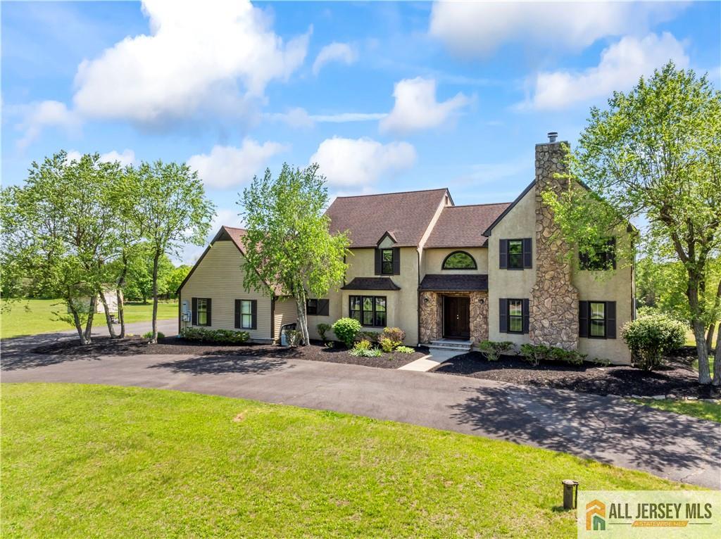 6 Miller Farm Road Image 1