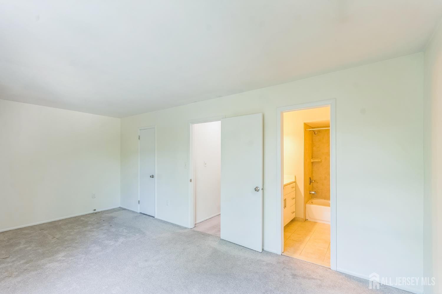 95 Lexington Circle, Old Bridge, NJ, 07747 image 15