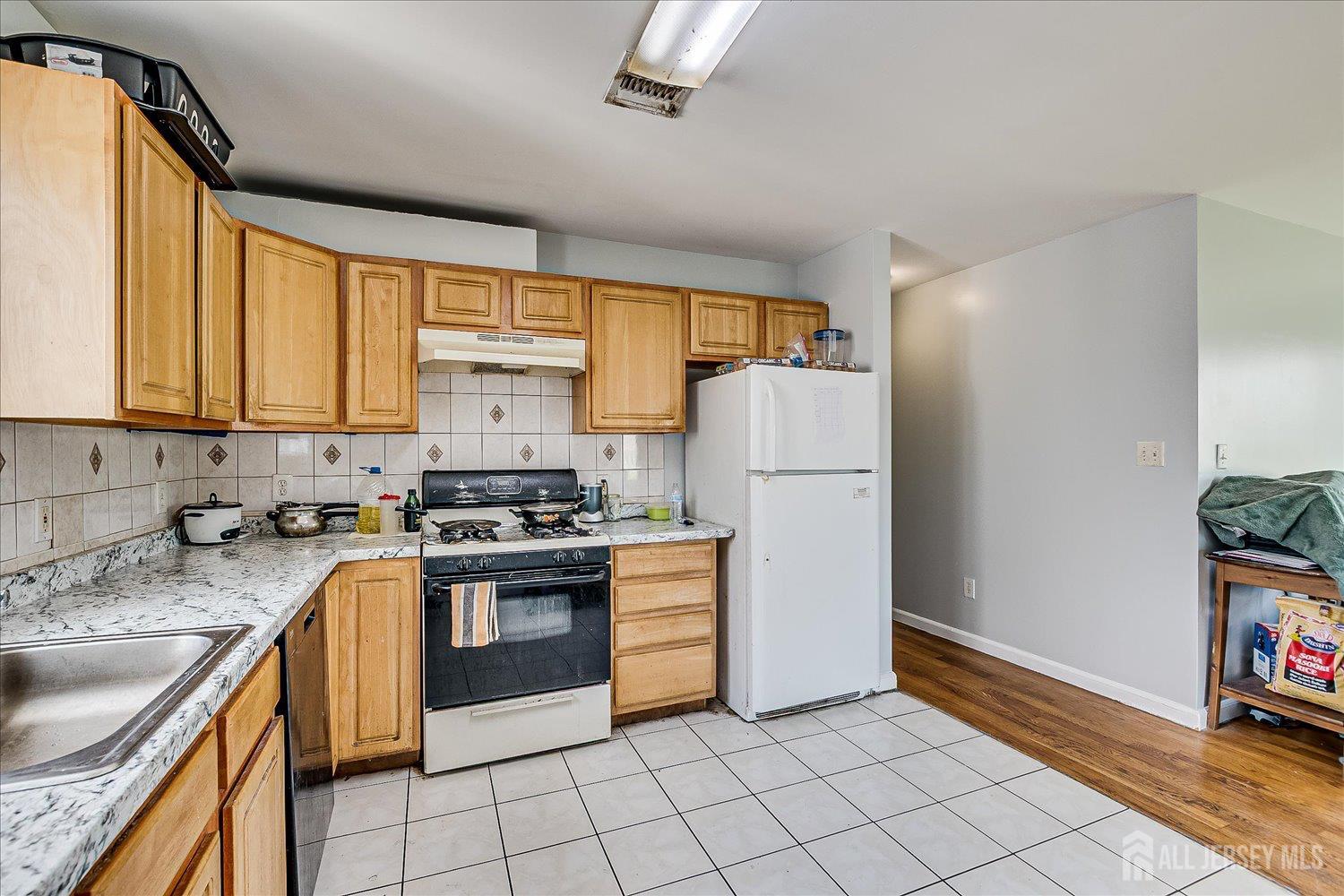 7 Vine Street, Jersey City, NJ, 07306 image 29