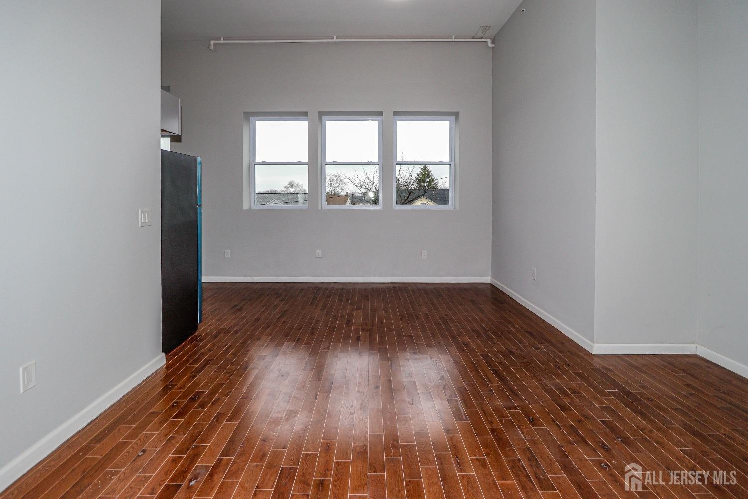 33 2nd Street, Raritan, NJ, 08869 image 12
