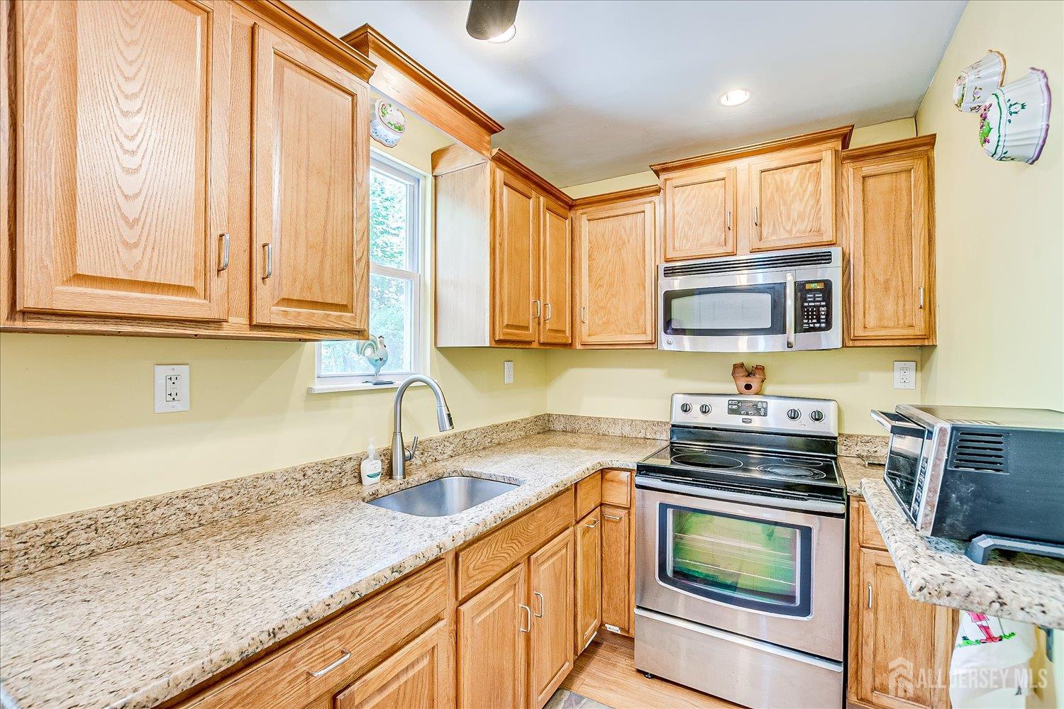 151 N Broadway, South Amboy, NJ, 08879 image 23