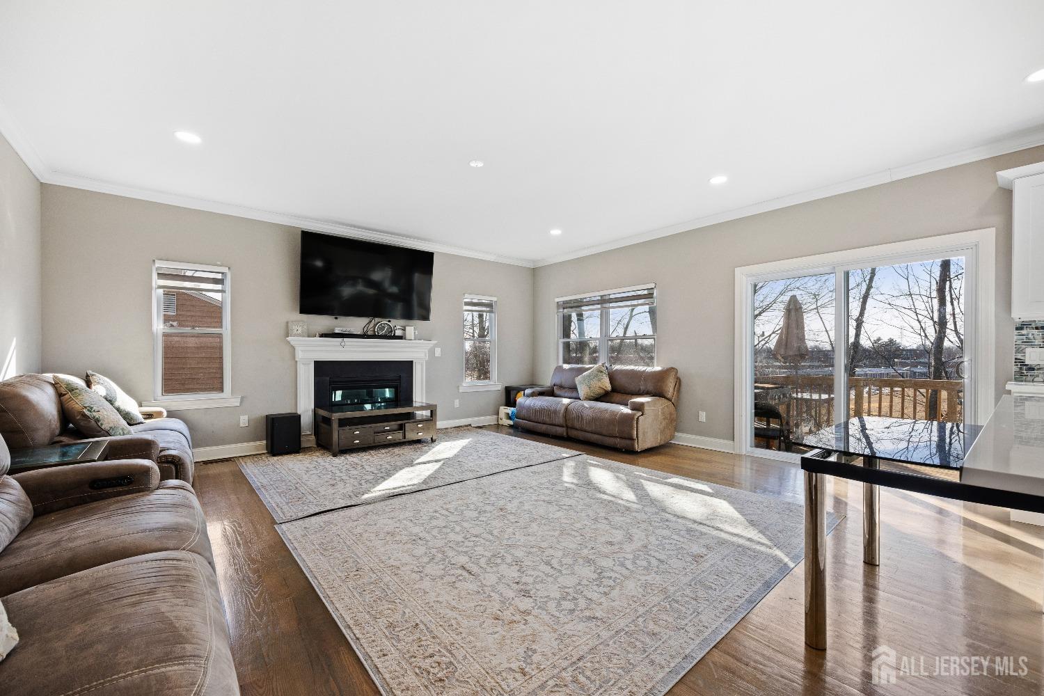 783 Aborn Avenue Image 4
