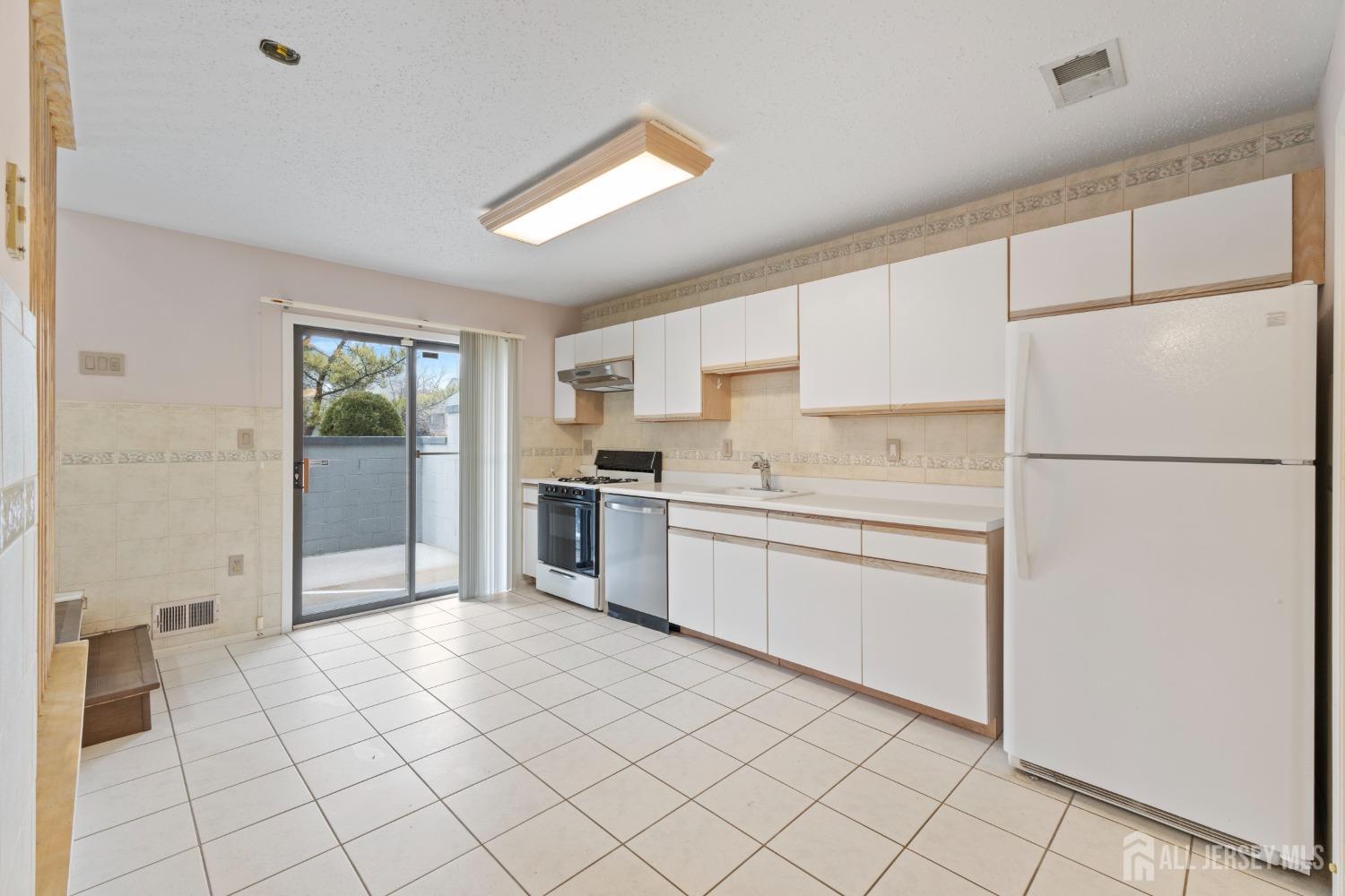 147 Linda Lane, Edison, NJ, 08820 image 13