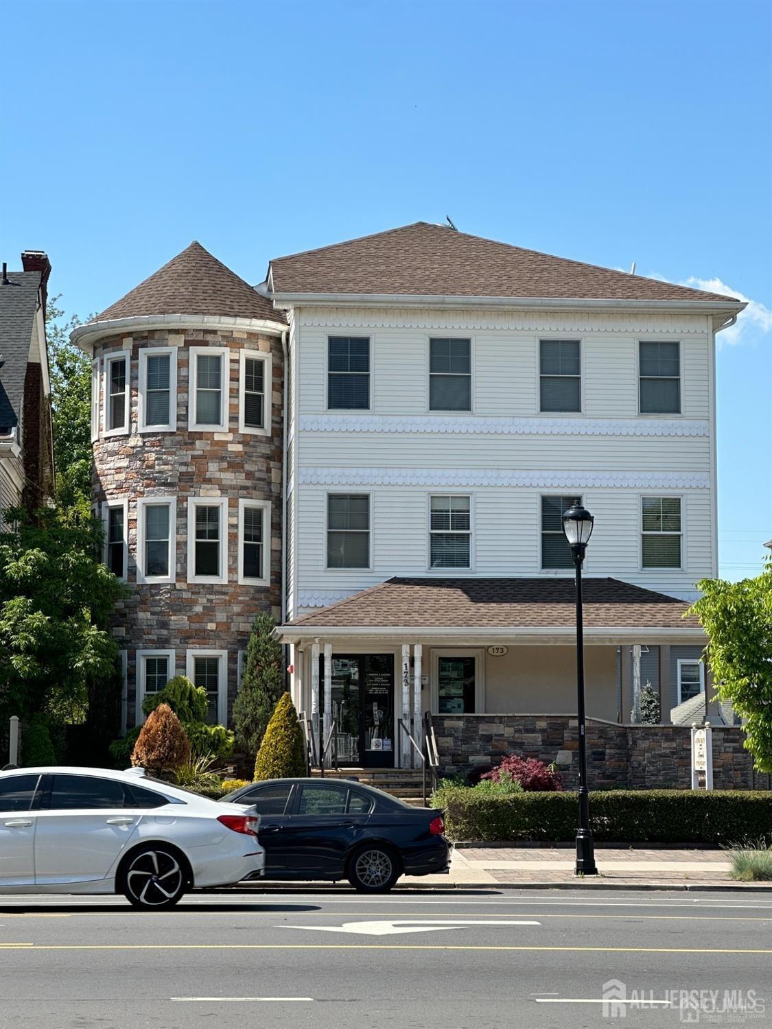 173 Livingston Avenue 205 Image 1
