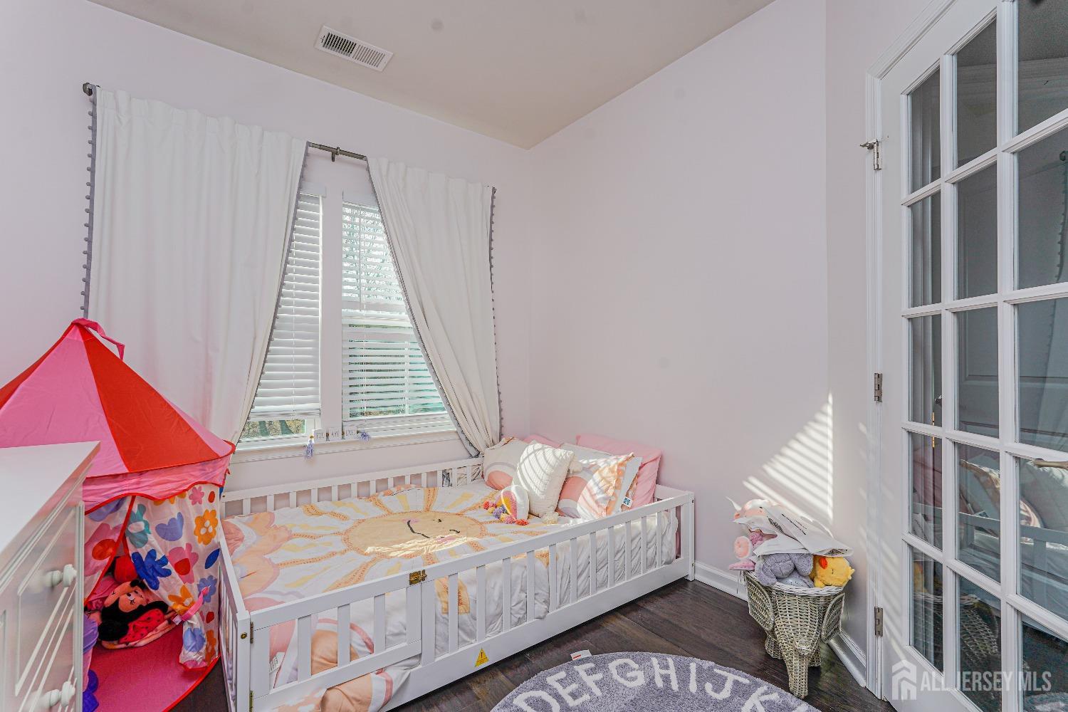 606 Bayside Court, South Amboy, NJ, 08879 image 16