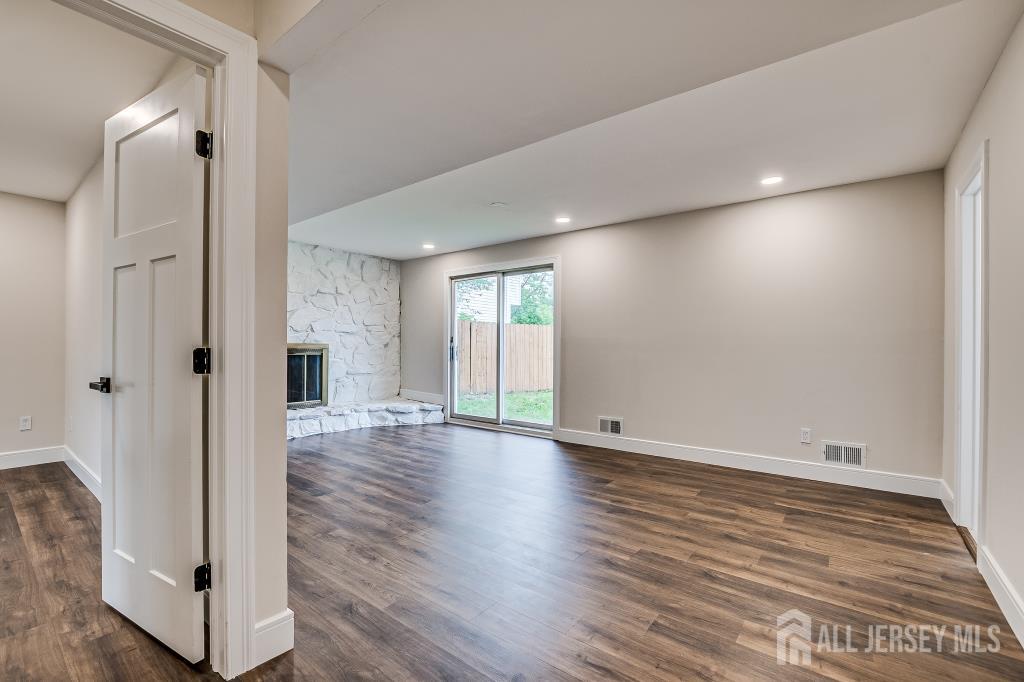 3 Birch Road, Edison, NJ, 08817 image 24