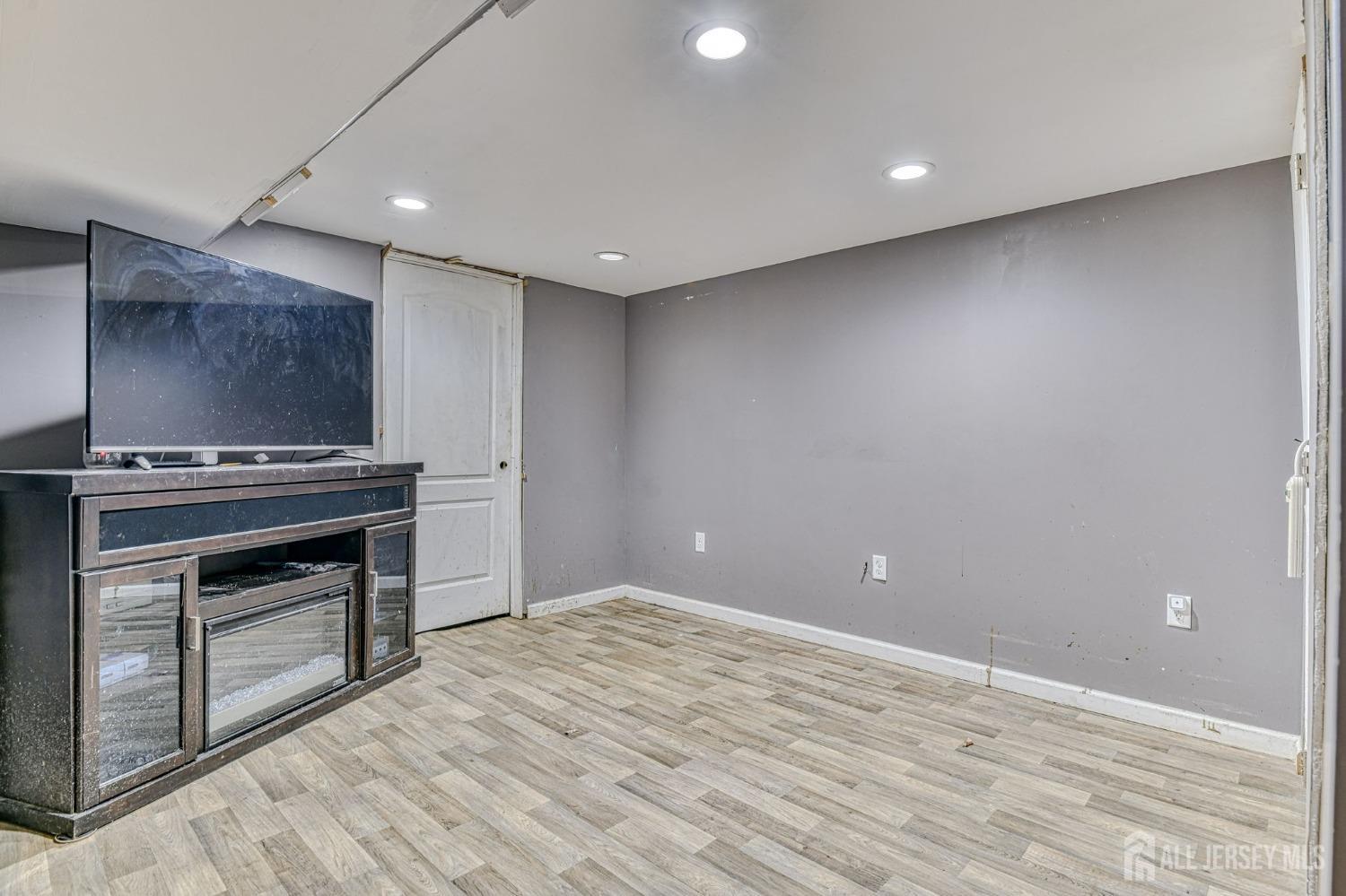 52 Owens Road, Old Bridge, NJ, 08857 image 30