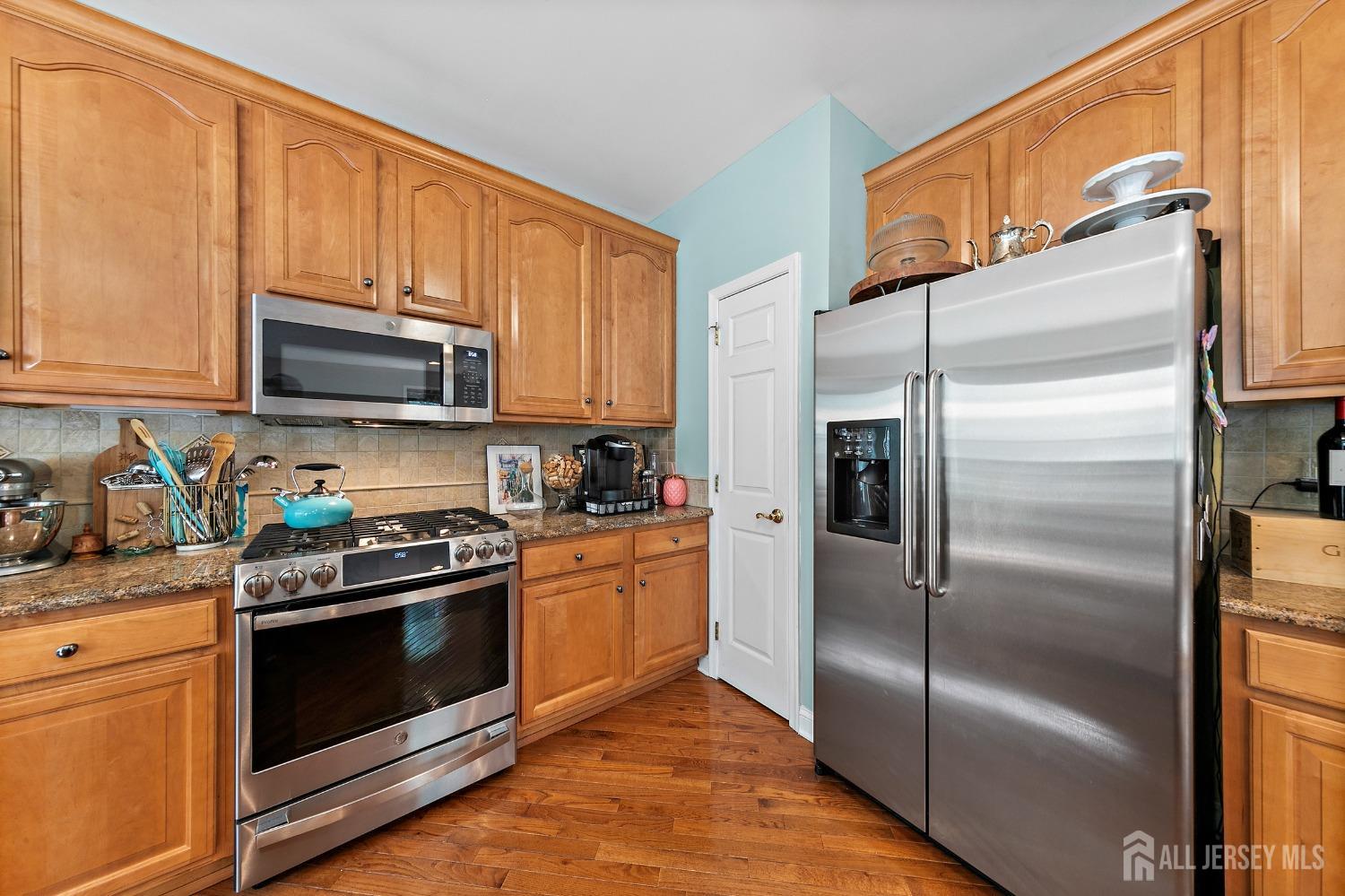 19 S Shore Drive, South Amboy, NJ, 08879 image 16