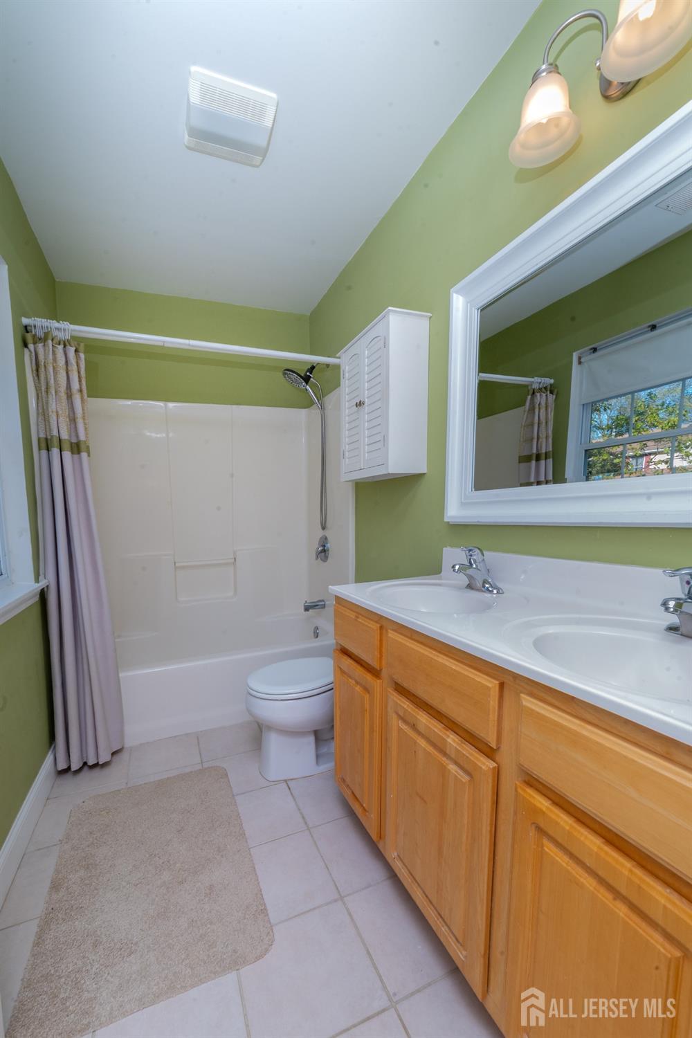 636 Woodland Avenue, Old Bridge, NJ, 08879 image 22