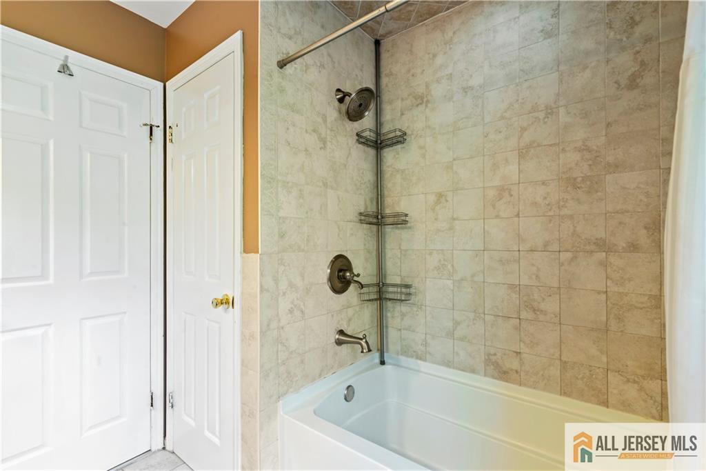 6 Miller Farm Road, Franklin, NJ, 08873 image 37