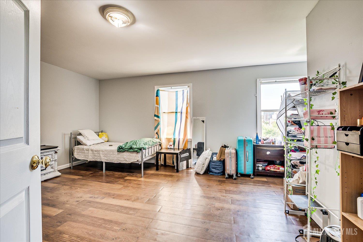 7 Vine Street, Jersey City, NJ, 07306 image 33