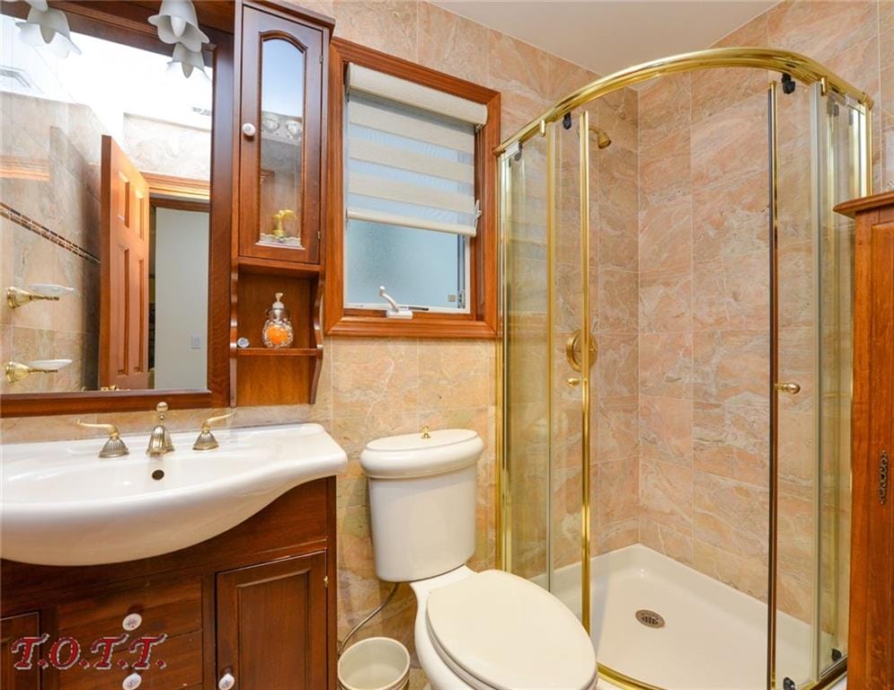 32 Whitman Drive, Brooklyn, New York, 11234 image 9
