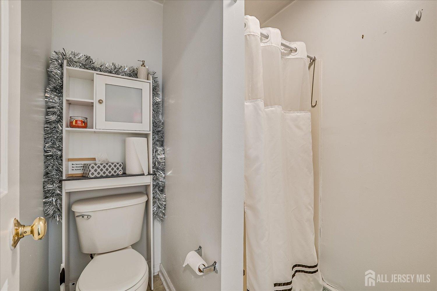 211 Hamilton Street, New Brunswick, NJ, 08901 image 23