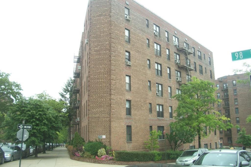 83-75 Woodhaven Boulevard 2H Image 1