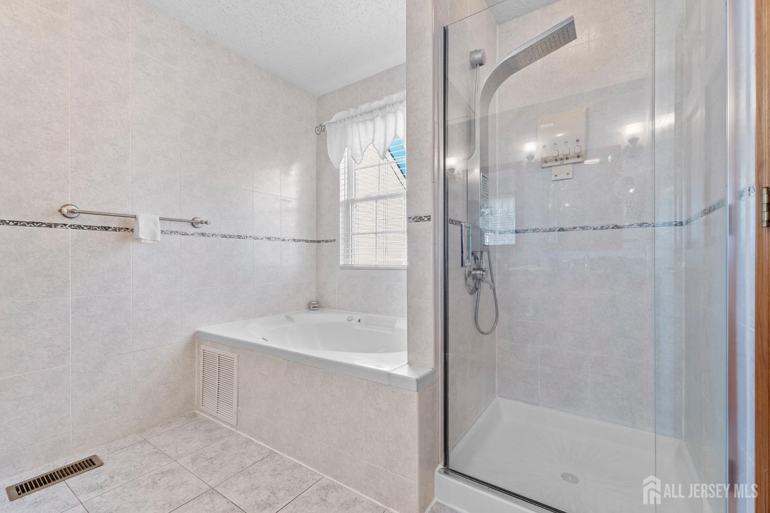 18 Tall Oaks Court, Old Bridge, NJ, 08857 image 30