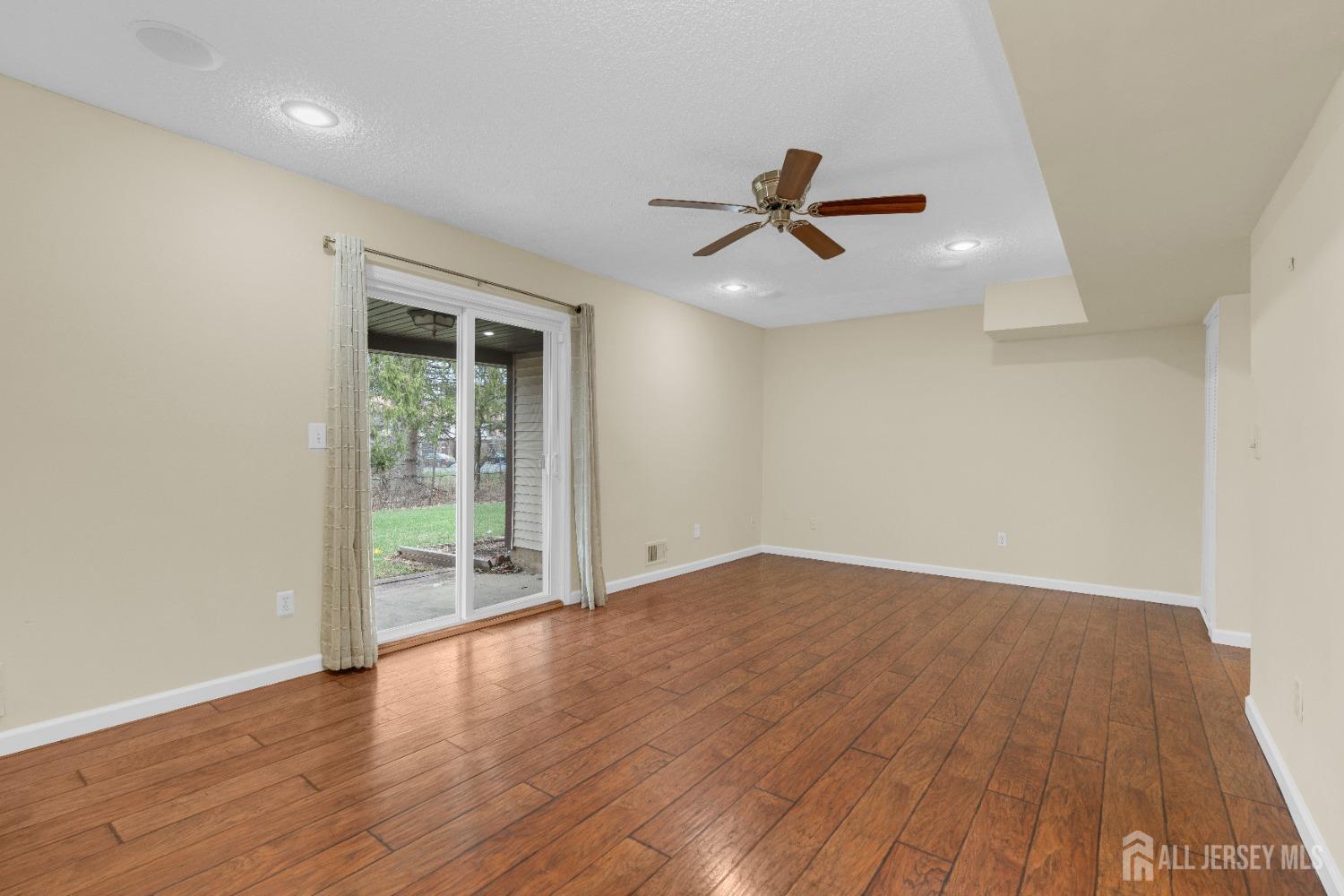 8602 Hana Road Image 5