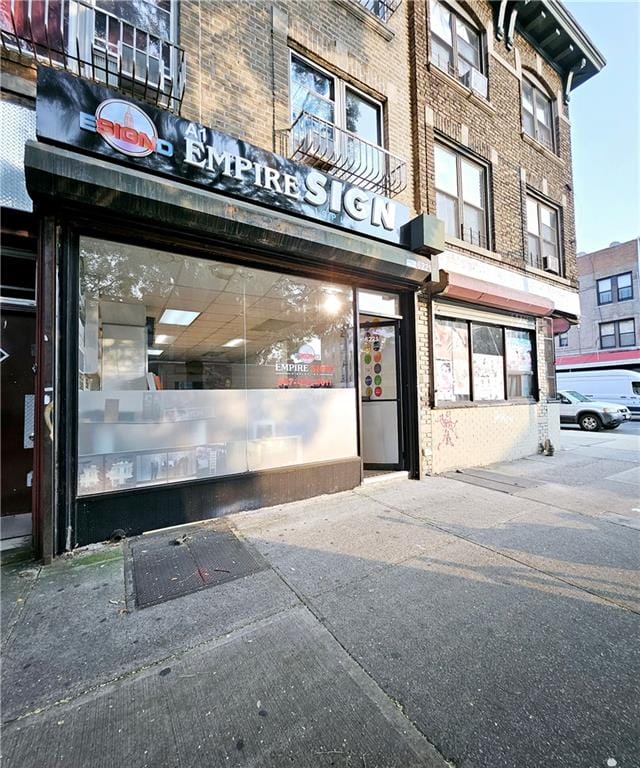 6221 20th Avenue Image 1