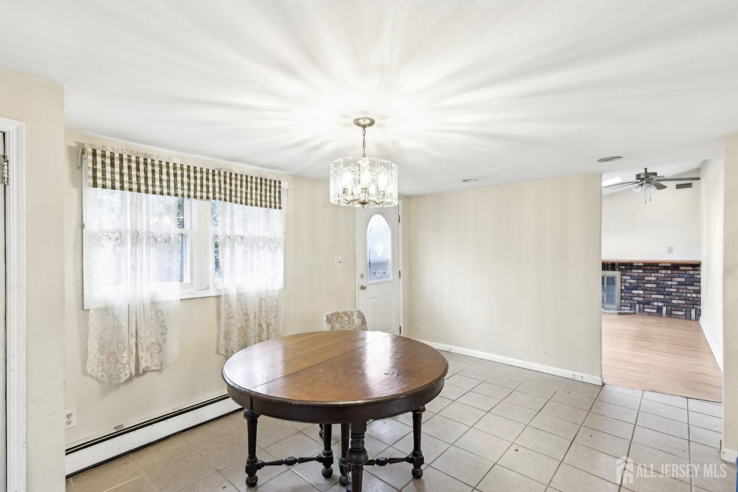 227 Lloyd Road Image 4