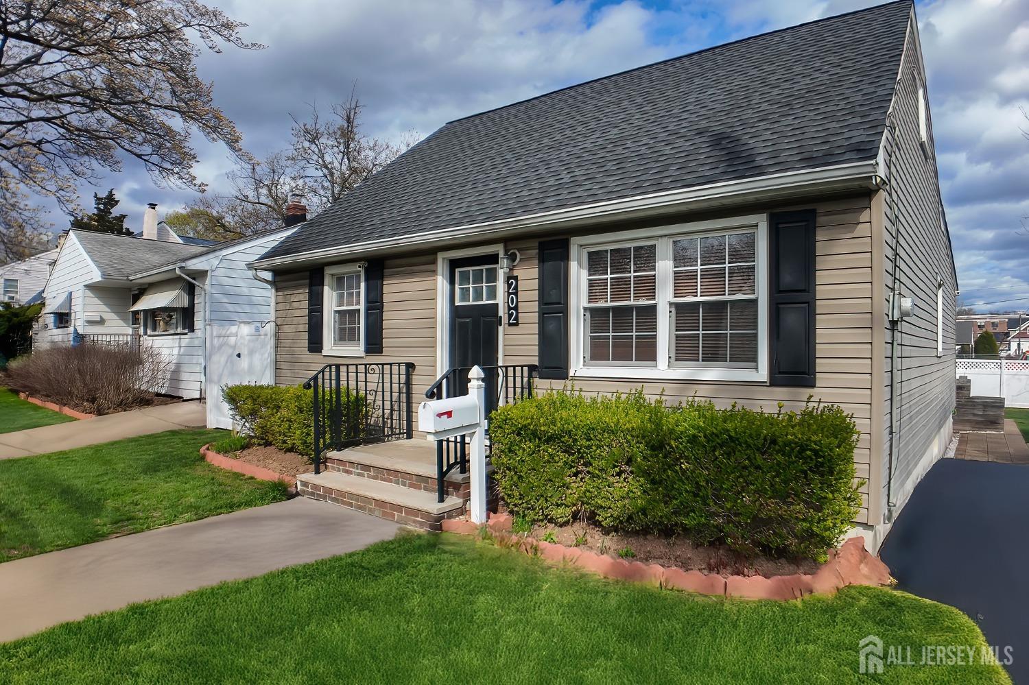 202 Jackson Avenue Image 3
