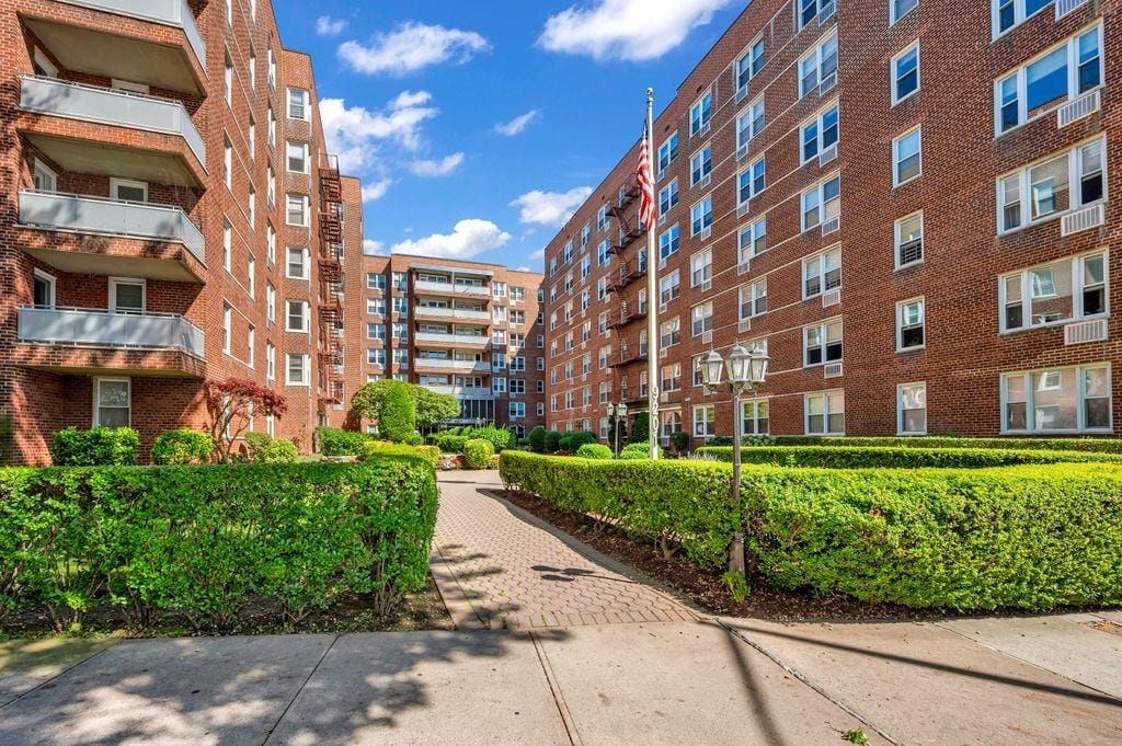 9201 Shore Road C702, Brooklyn, New York, 11209 image 23