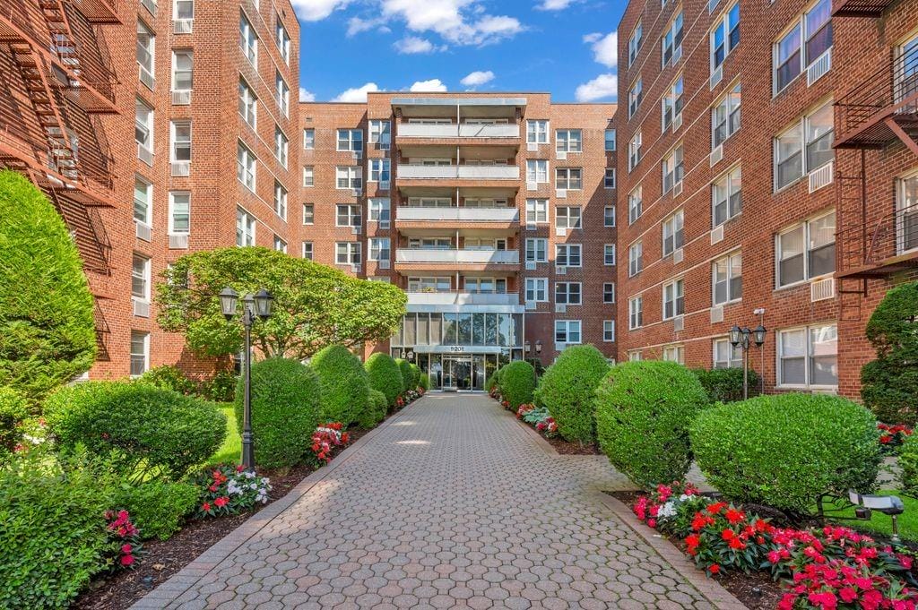 9201 Shore Road C702, Brooklyn, New York, 11209 image 26