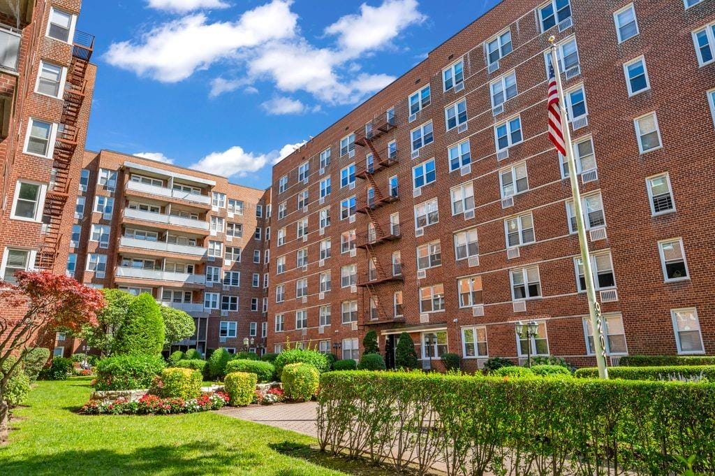 9201 Shore Road C702, Brooklyn, New York, 11209 image 29