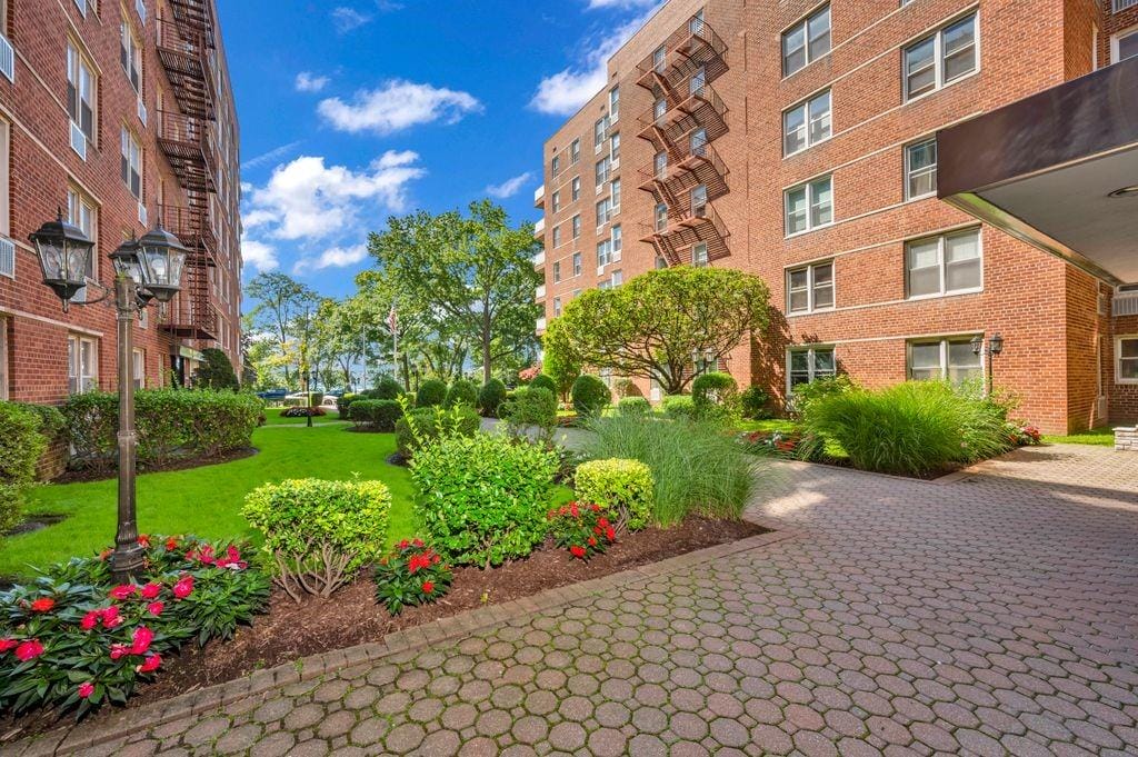 9201 Shore Road C702, Brooklyn, New York, 11209 image 30