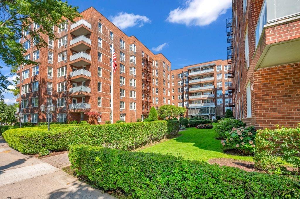 9201 Shore Road C702, Brooklyn, New York, 11209 image 33
