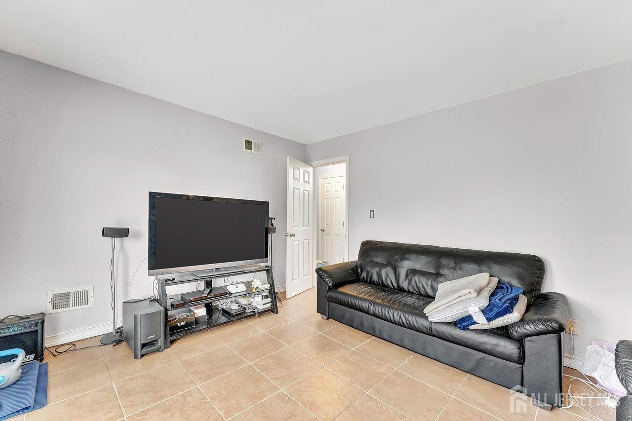 59 Oregon Avenue, Middletown, NJ, 07748 image 20