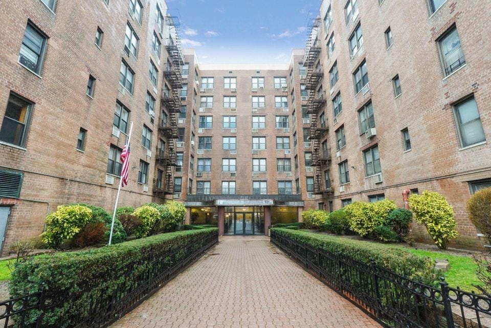 2546 East 13th Street D7, Brooklyn, New York, 11235 image 14