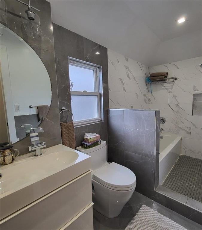 154 Beaumont Street, Brooklyn, New York, 11235 image 9