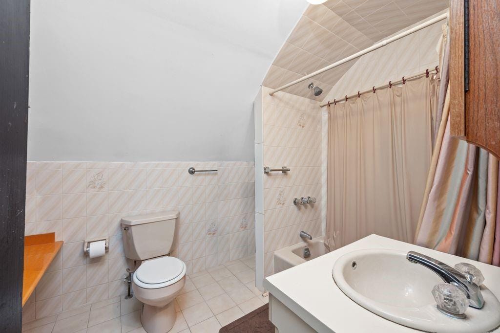 8210 Fort Hamilton Parkway, Brooklyn, New York, 11209 image 19