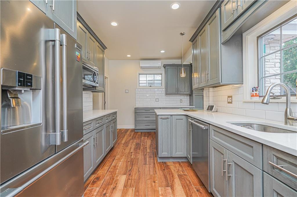 33 Wellington Court, Brooklyn, New York, 11230 image 14