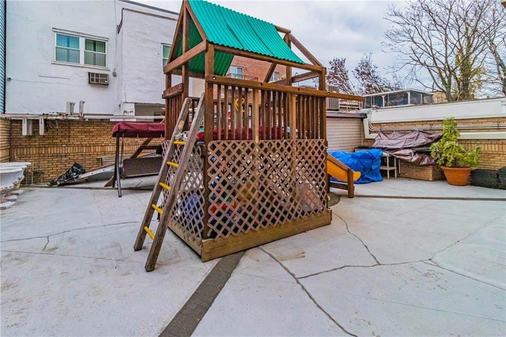 2572 West 16th Street, Brooklyn, New York, 11214 image 31