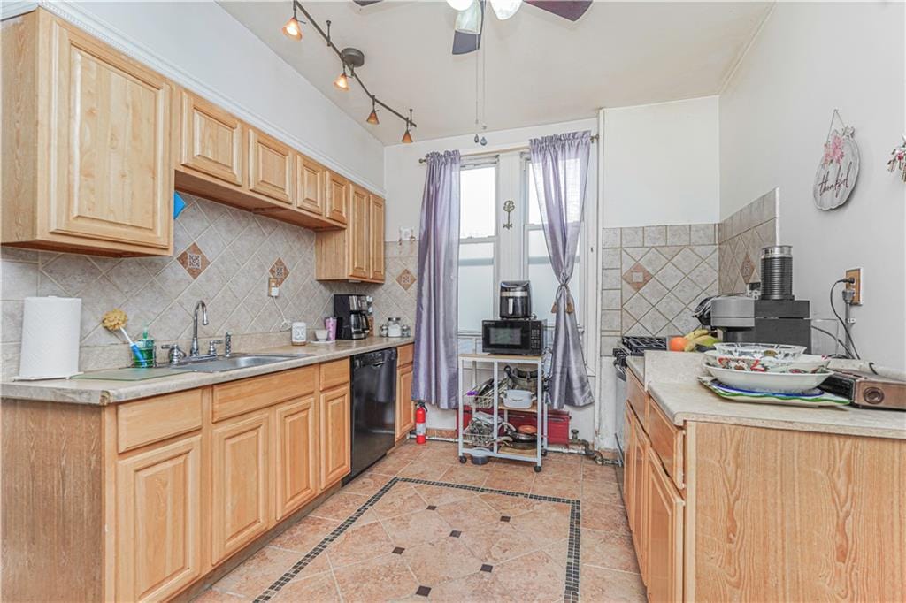 54 Parrott Place, Brooklyn, New York, 11228 image 18