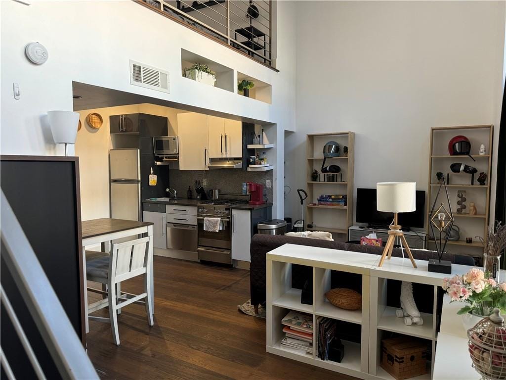 390 Lorimer Street 2G, Brooklyn, New York, 11206 image 9