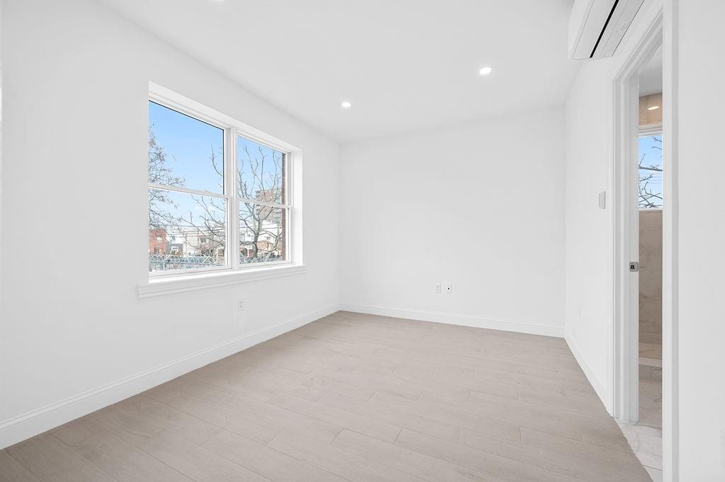 3707 Cypress Avenue, Brooklyn, New York, 11224 image 15