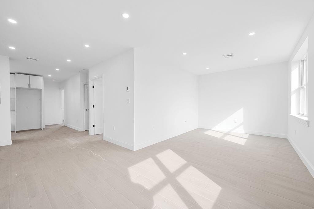 3707 Cypress Avenue, Brooklyn, New York, 11224 image 21