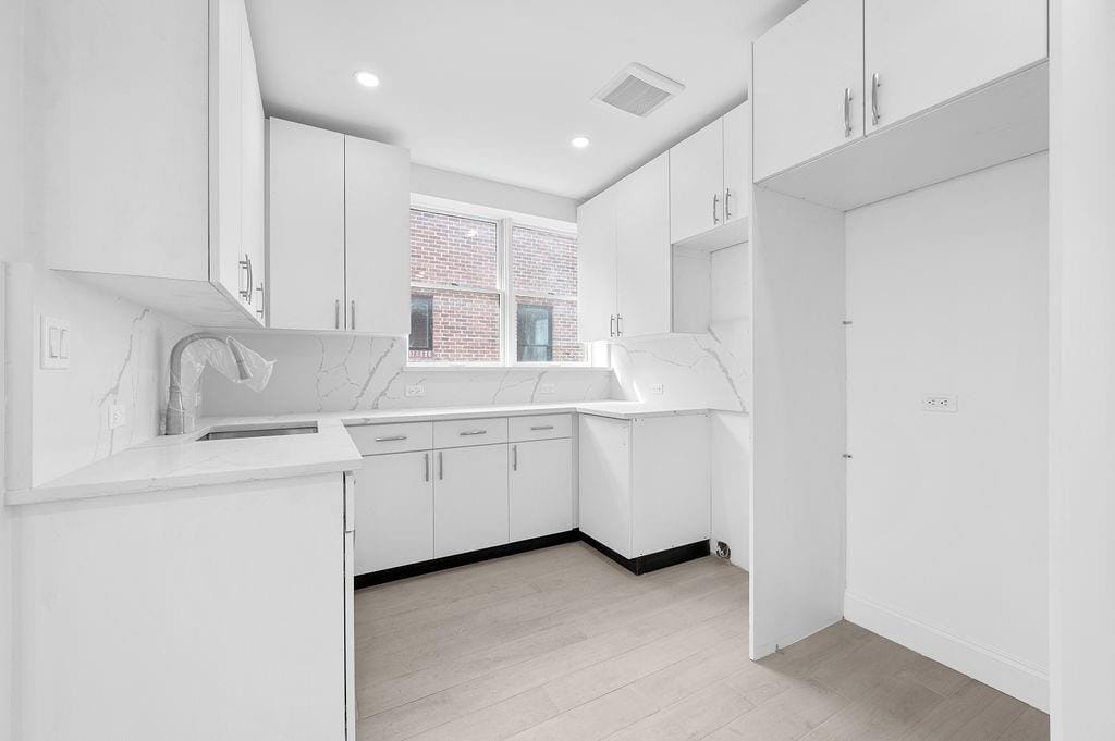 3707 Cypress Avenue, Brooklyn, New York, 11224 image 25