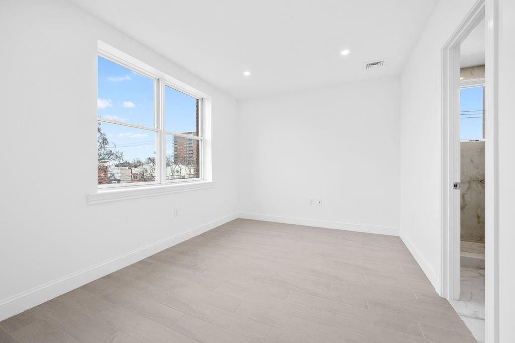 3707 Cypress Avenue, Brooklyn, New York, 11224 image 29