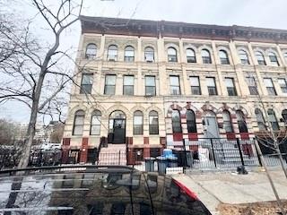 327 Vernon Avenue, Brooklyn, New York, 11206 image 7