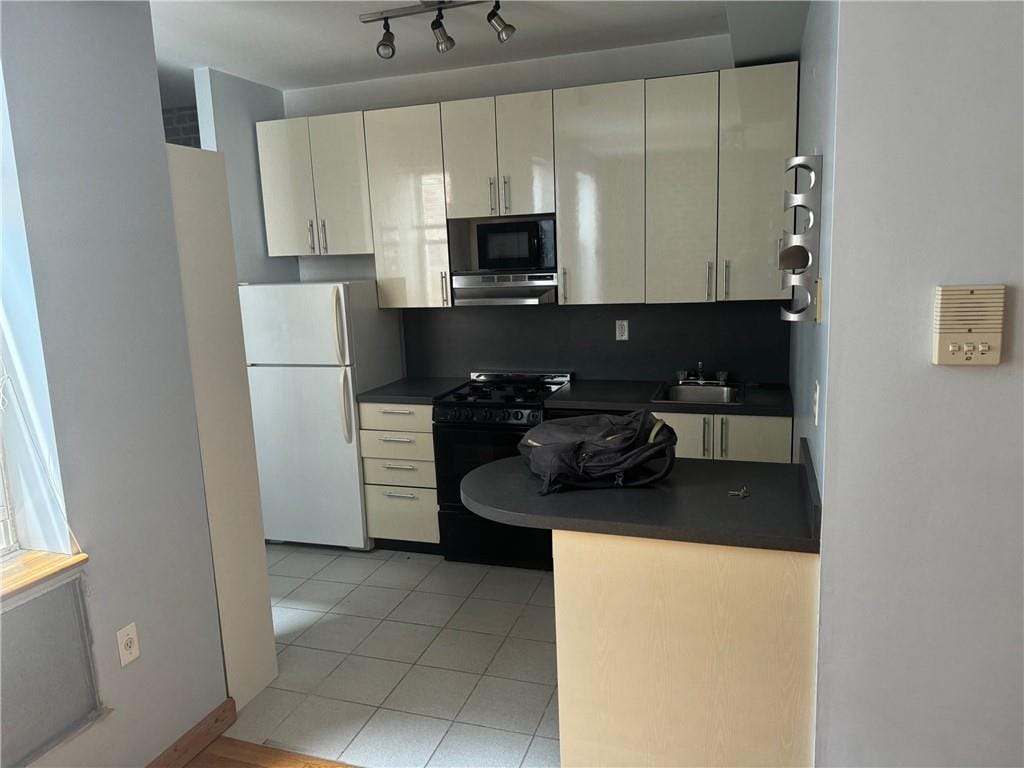 264 67th Street, Brooklyn, New York, 11220 image 18
