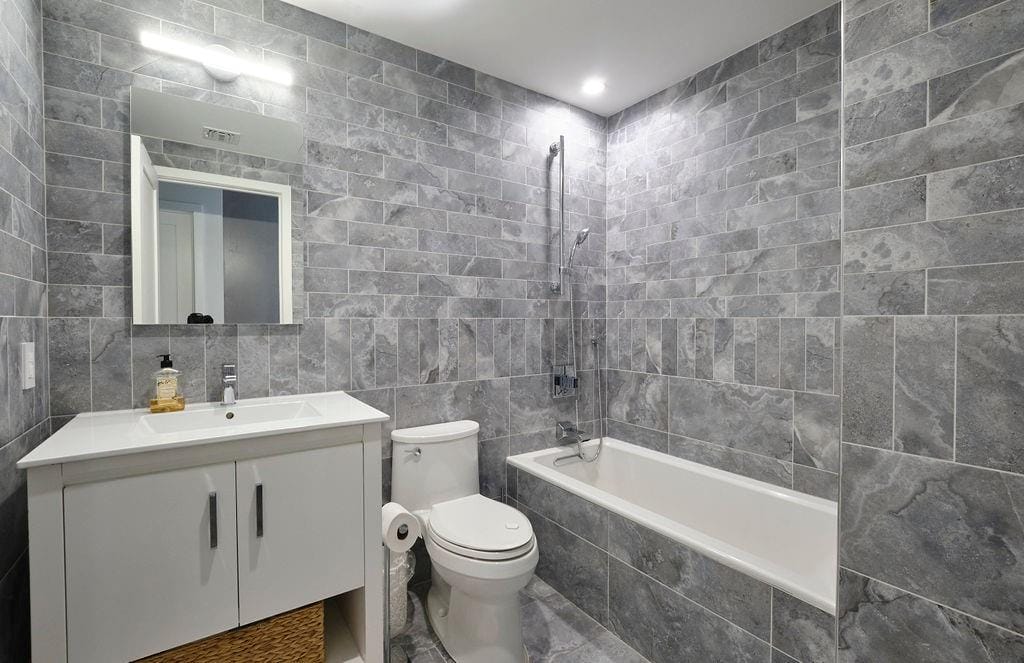 97 Battery Avenue 3B, Brooklyn, New York, 11209 image 25