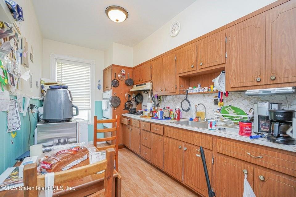 31 Seeley Street, Brooklyn, New York, 11218 image 14