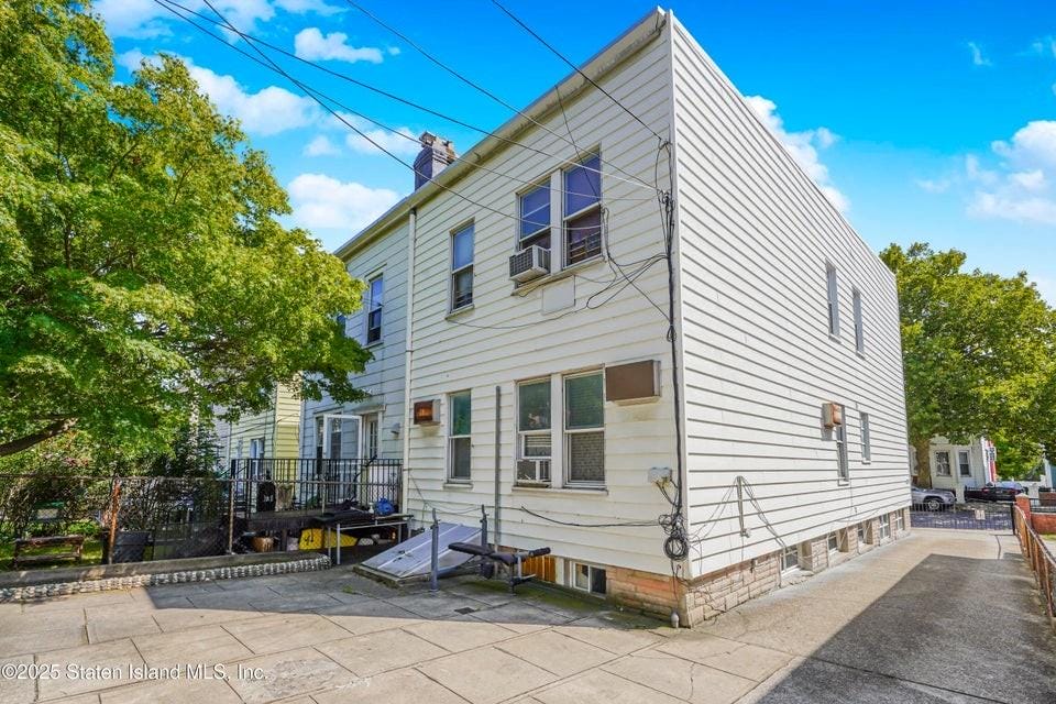 31 Seeley Street, Brooklyn, New York, 11218 image 29
