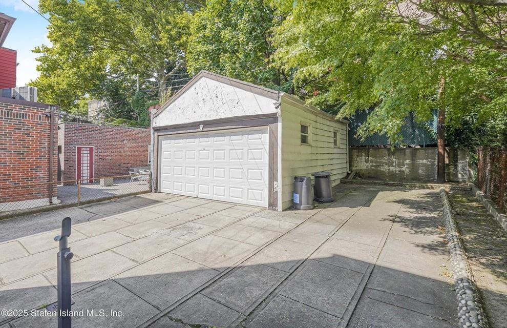 31 Seeley Street, Brooklyn, New York, 11218 image 30