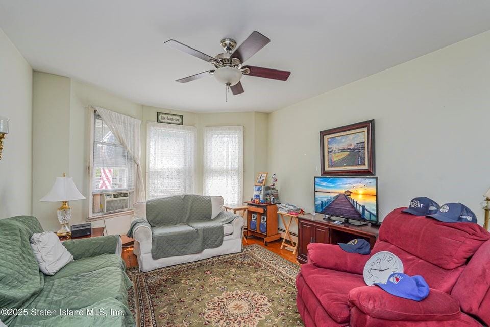 31 Seeley Street, Brooklyn, New York, 11218 image 6