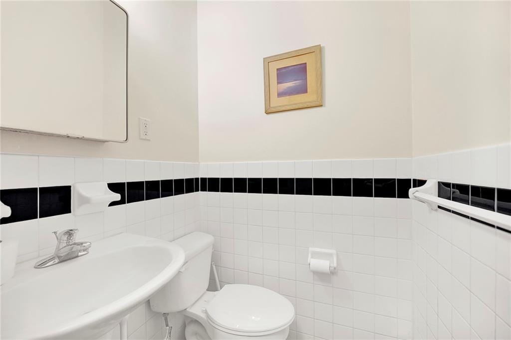 982 Dumont Avenue, Brooklyn, New York, 11208 image 8