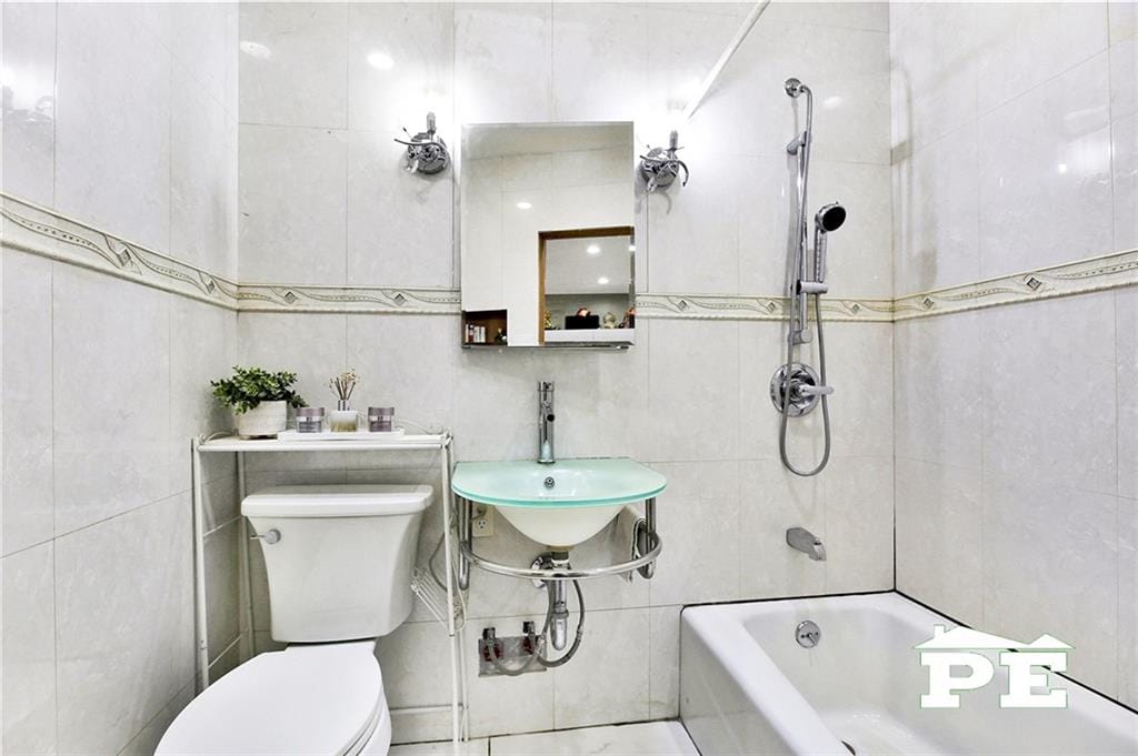 1554 East 58th Street, Brooklyn, New York, 11234 image 8