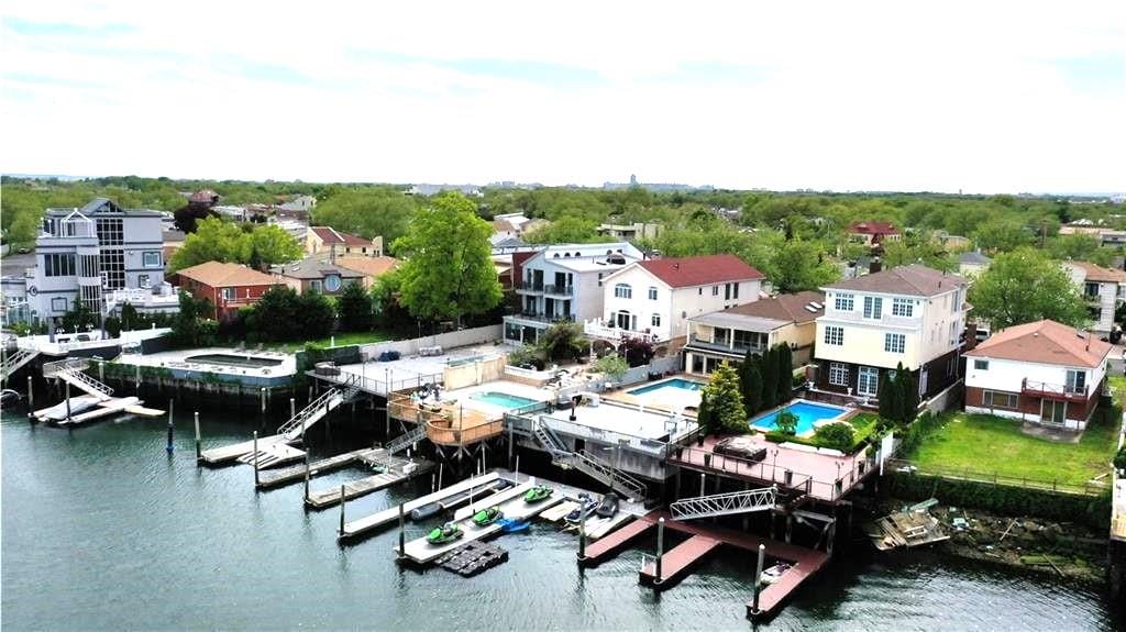 161 Whitman Drive, Brooklyn, New York, 11234 image 13